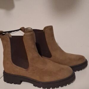 Spectacular BNWT OLD NAVY BOOTS SZ 10